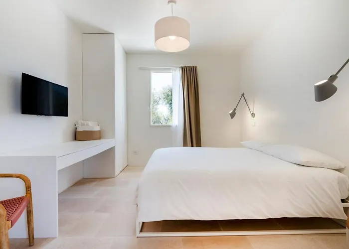 Trulli Cicerali , Trulli Design Con Piscina Panoramica Ostuni