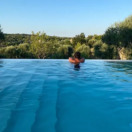 Villa Trulli Cicerali , Trulli Design Con Piscina Panoramica